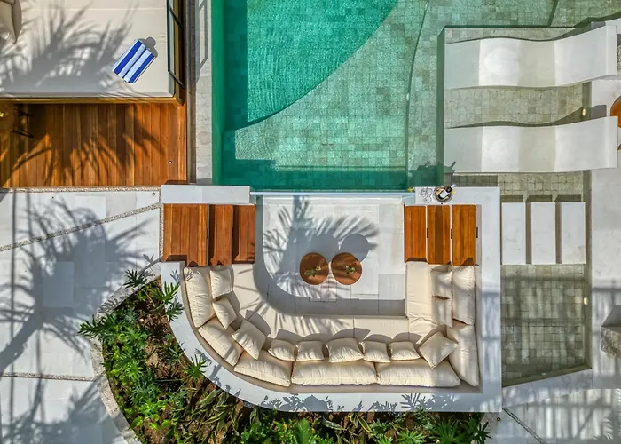 Provence 8bdr Jacuzzi Private Pool Garden Seminyak (Bali)