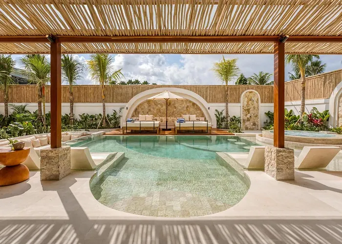Provence 8bdr Jacuzzi Private Pool Garden Seminyak (Bali)
