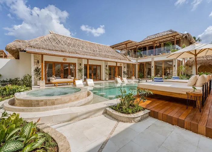 Provence 8bdr Jacuzzi Private Pool Garden Villa Seminyak (Bali)