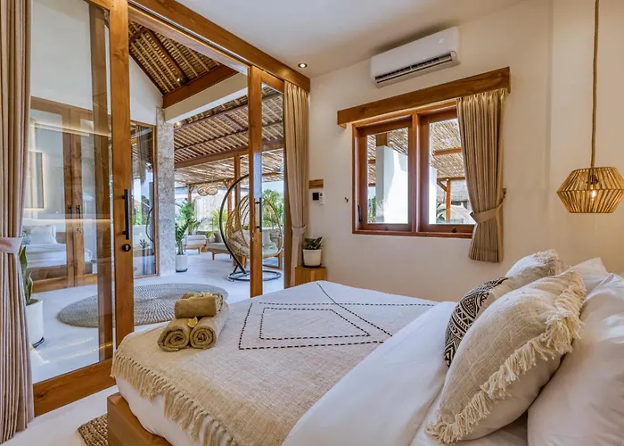 Provence 8bdr Jacuzzi Private Pool Garden Villa Seminyak